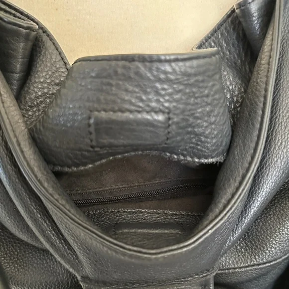 Leather Black Bow Shoulder Bag - Picture 8 of 11
